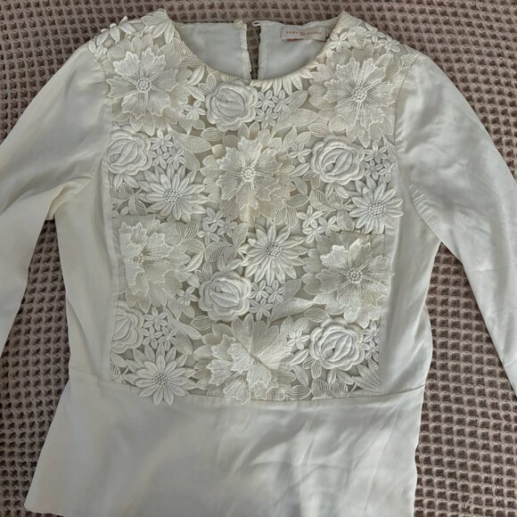 TORY BURCH creamy white silk long sleeve top with floral lace appliques - Picture 2 of 5